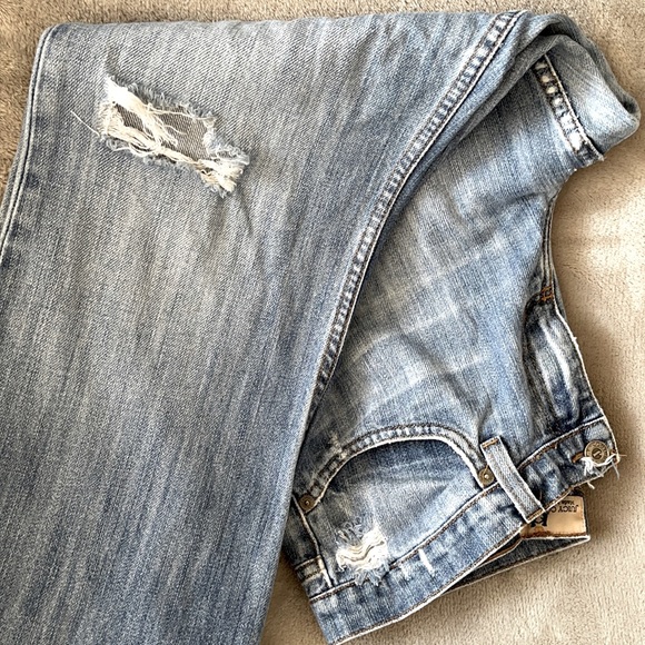 JUICY COUTURE | Women’s Light Wash Low Rise Distressed 90s Jeans Size 31 - Picture 3 of 11
